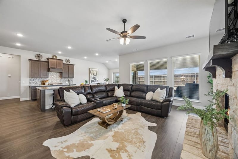 1005 Longbow Lane, Crowley TX 76036 - Photo 6