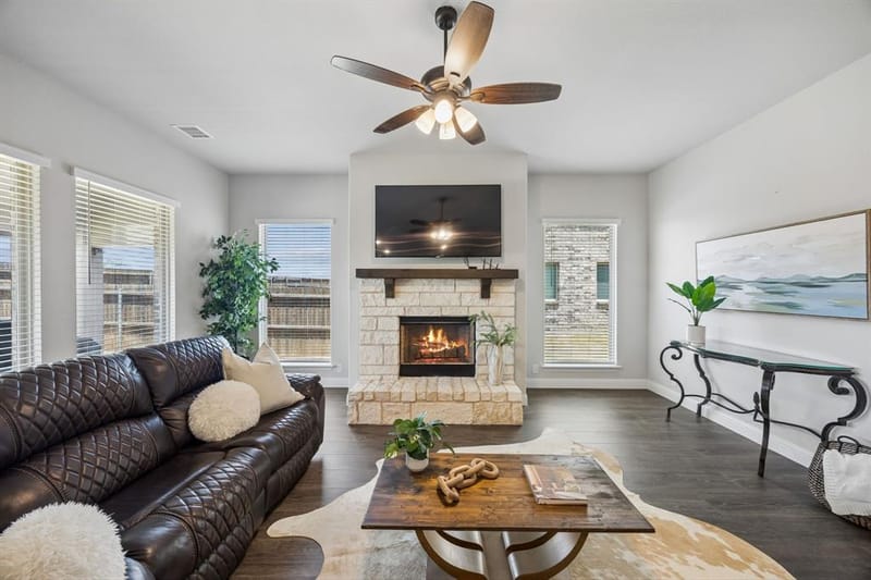 1005 Longbow Lane, Crowley TX 76036 - Photo 7