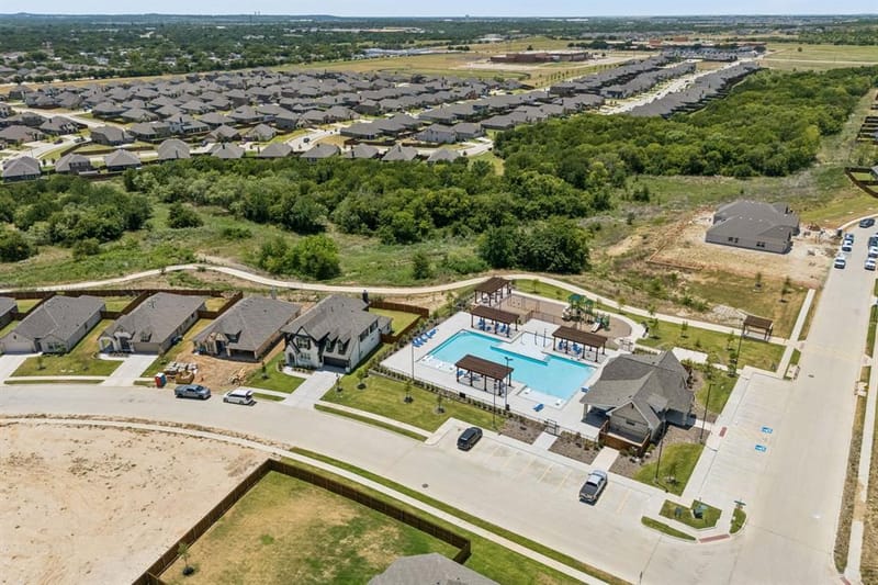 1005 Longbow Lane, Crowley TX 76036 - Photo 36