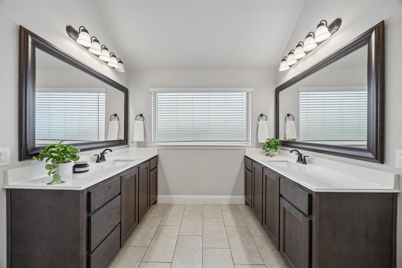 1005 Longbow Lane, Crowley TX 76036 - Photo 19