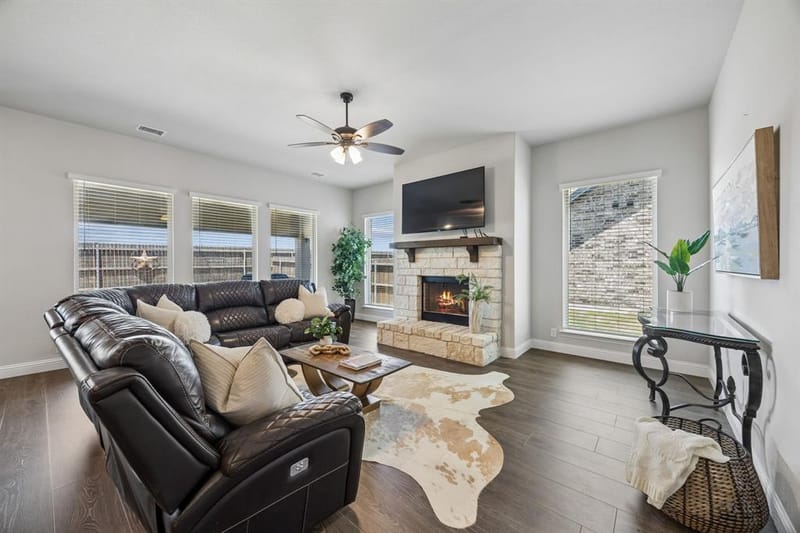 1005 Longbow Lane, Crowley TX 76036 - Photo 8