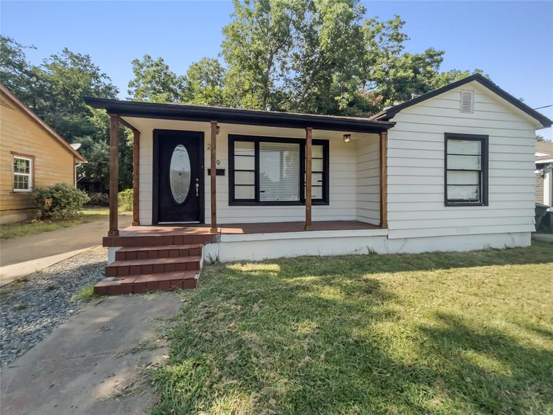 219 W Taylor Street, Sherman TX 75092 - Photo 2