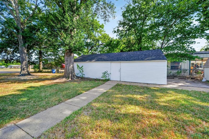 205 N 1st Street, Mabank TX 75147 - Photo 36