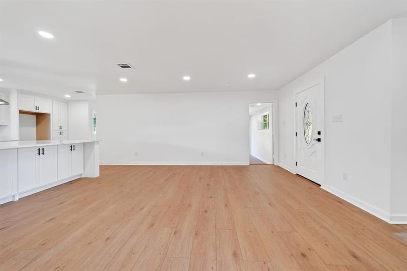 205 N 1st Street, Mabank TX 75147 - Photo 8