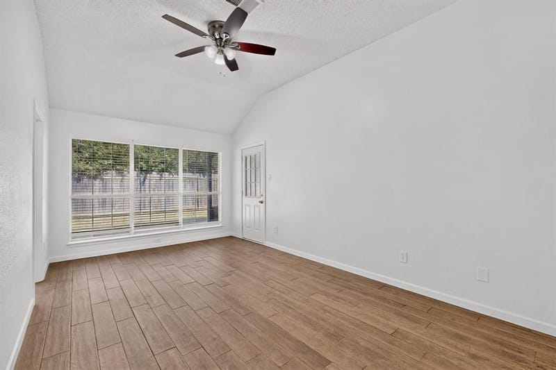 5205 Livermore Drive, Arlington TX 76017 - Photo 16
