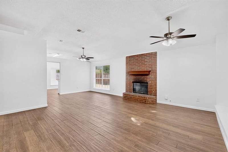 5205 Livermore Drive, Arlington TX 76017 - Photo 8