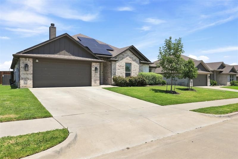 632 Steerman Court, Saginaw TX 76179 - Photo 23