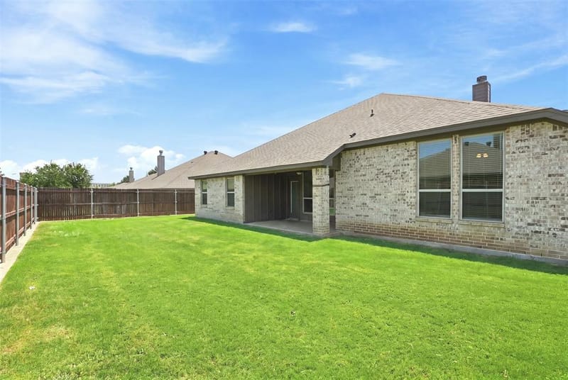 632 Steerman Court, Saginaw TX 76179 - Photo 24