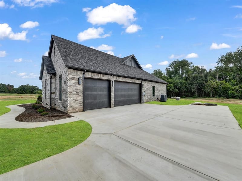 305 Wrangler Court, Weatherford TX 76088 - Photo 8