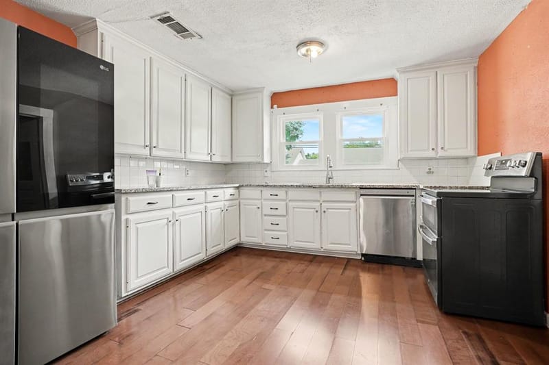 407 W 4th Street, Kaufman TX 75142 - Photo 11
