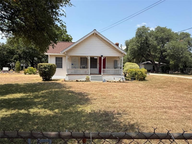 2233 Park Lake Drive, Waco TX 76708
