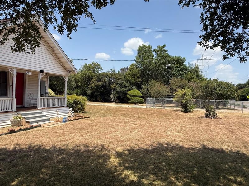 2233 Park Lake Drive, Waco TX 76708 - Photo 4