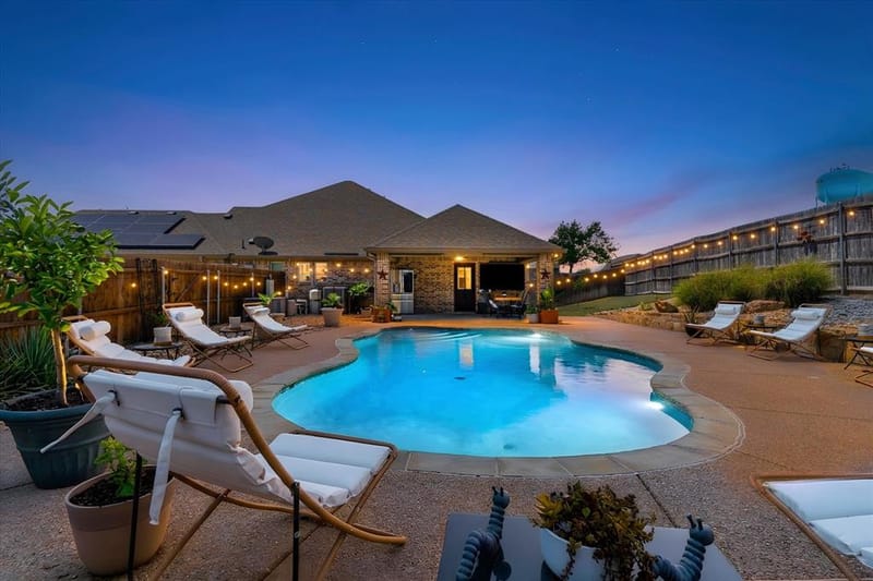 6041 Park View Drive, Midlothian TX 76065