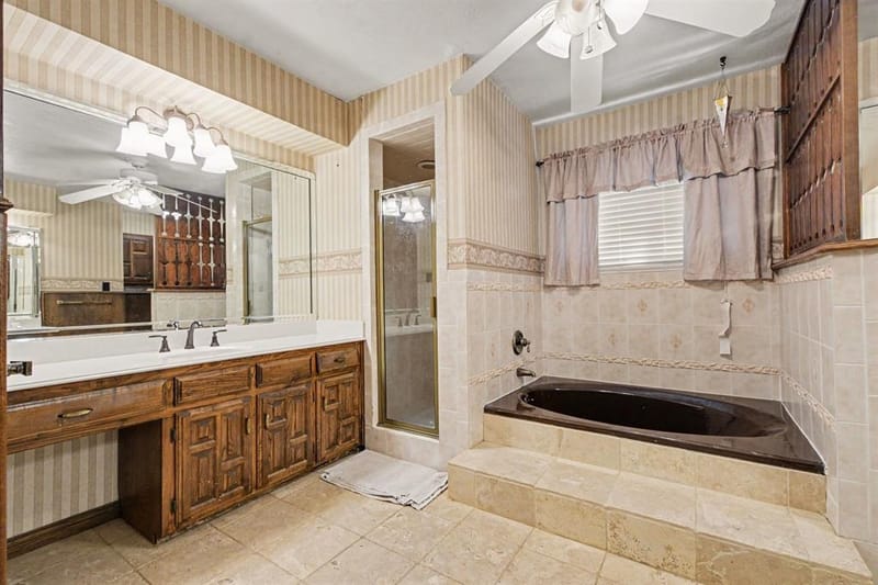 135 Creekside Drive, Double Oak TX 75077 - Photo 10