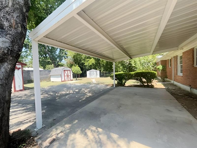 2125 Ridgeview Street, Fort Worth TX 76119 - Photo 4