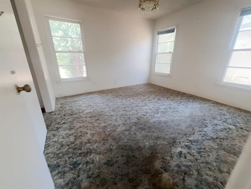 2125 Ridgeview Street, Fort Worth TX 76119 - Photo 8