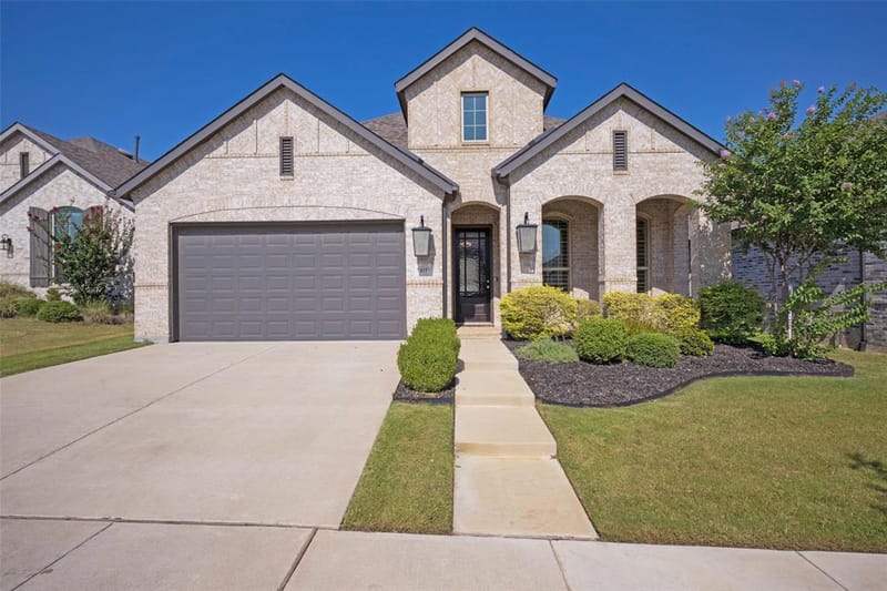 817 Nuthatch Court, Argyle TX 76226