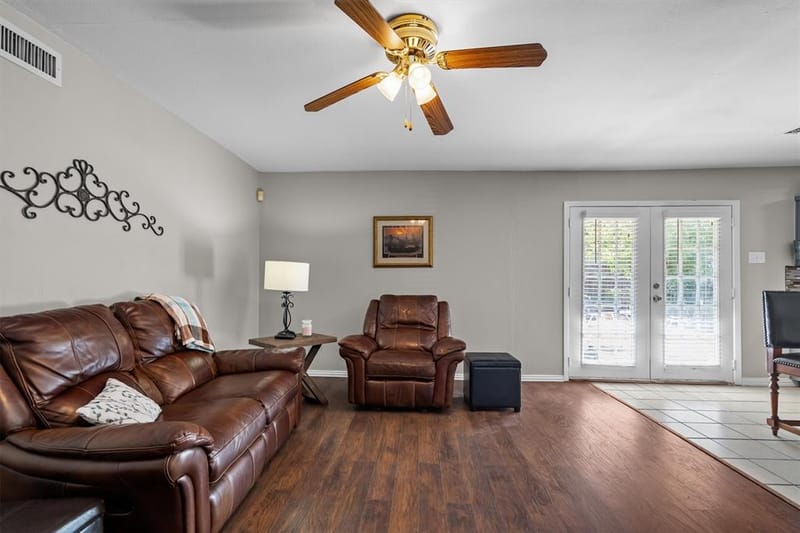 1019 Woodmere Drive, Lewisville TX 75067 - Photo 9