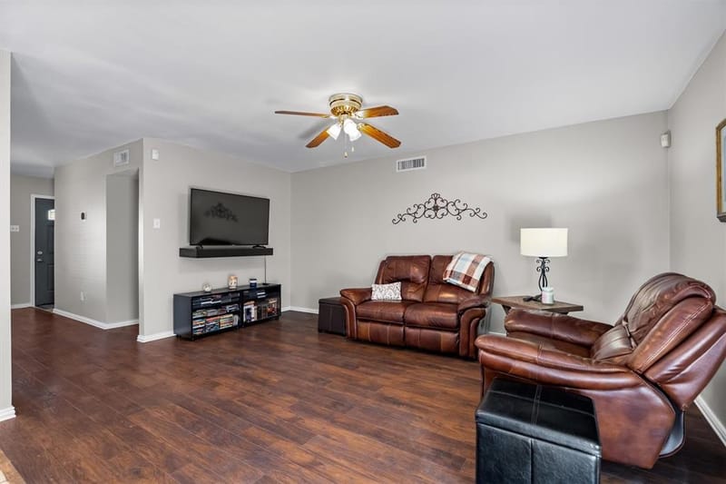 1019 Woodmere Drive, Lewisville TX 75067 - Photo 10