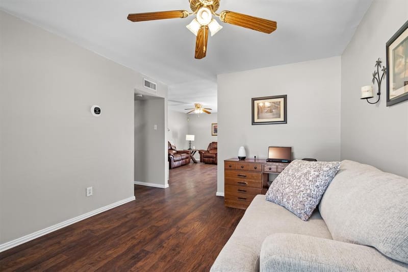 1019 Woodmere Drive, Lewisville TX 75067 - Photo 8