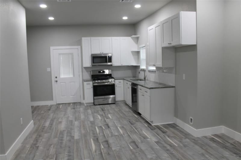 104 S Hubbard Street, Alvord TX 76225 - Photo 2