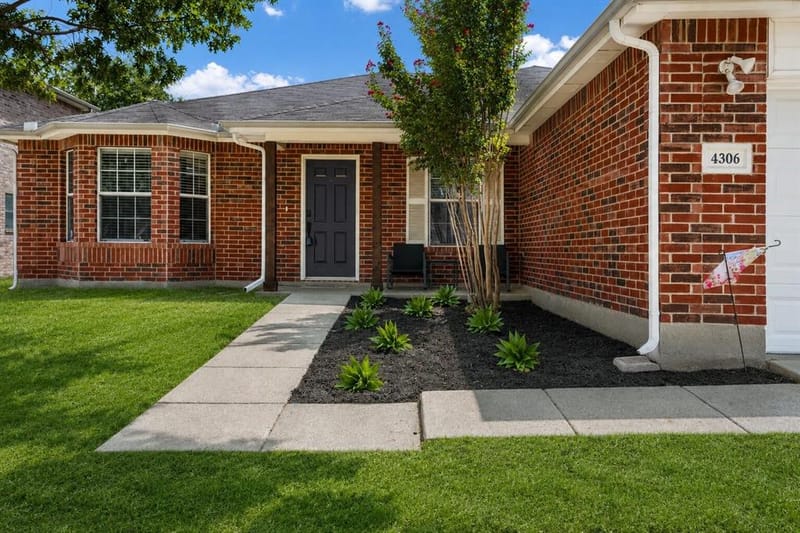 4306 Wood Stone Circle, Corinth TX 76208 - Photo 2