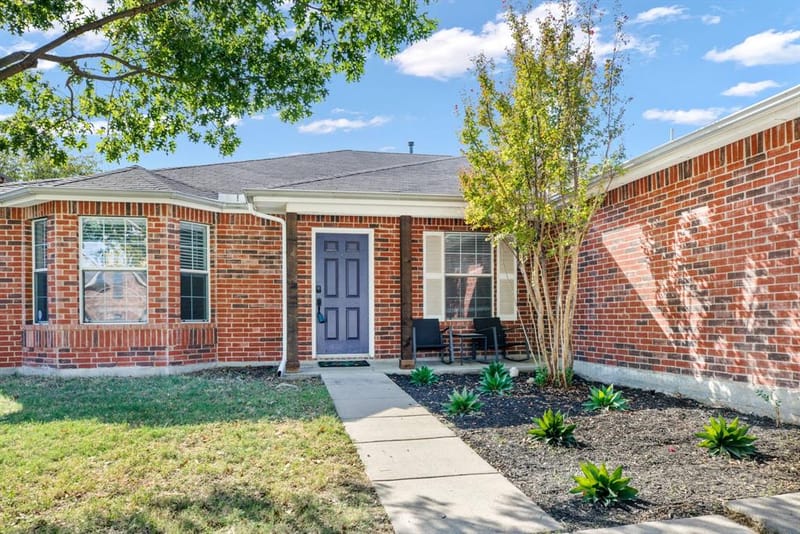 4306 Wood Stone Circle, Corinth TX 76208 - Photo 4