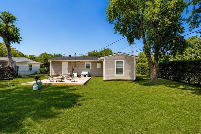 1318 Raines Street, Arlington TX 76010 - Photo 17