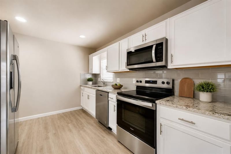1318 Raines Street, Arlington TX 76010 - Photo 7