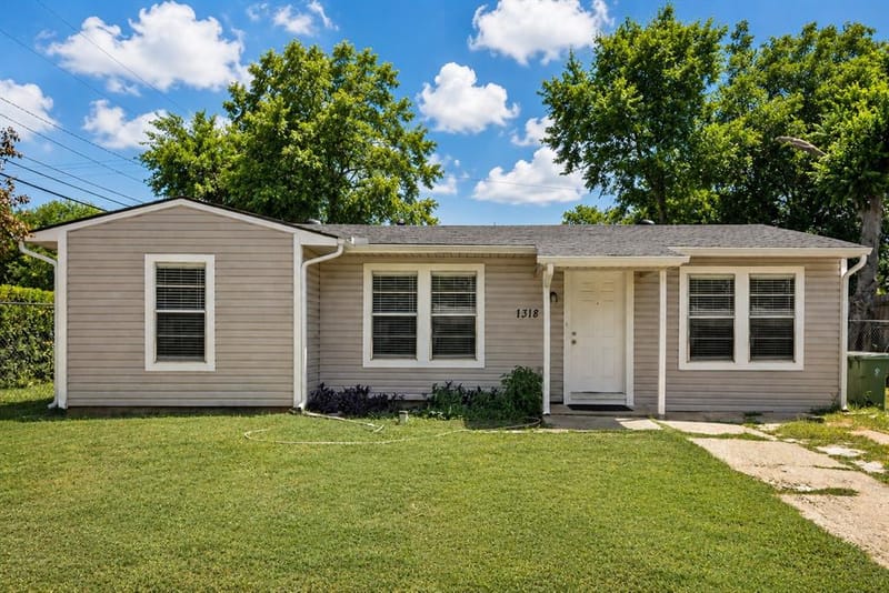 1318 Raines Street, Arlington TX 76010