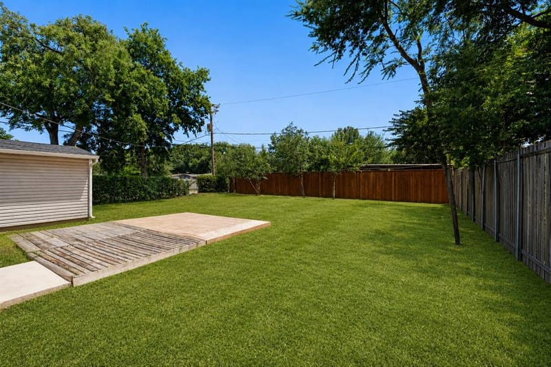 1318 Raines Street, Arlington TX 76010 - Photo 18