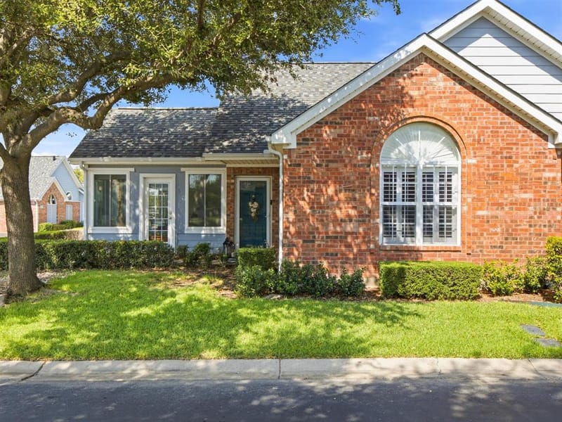 2305 Jennifer Lane, Bedford TX 76021