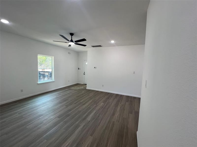 3105 Ohio River Trail, Granbury TX 76048 - Photo 3
