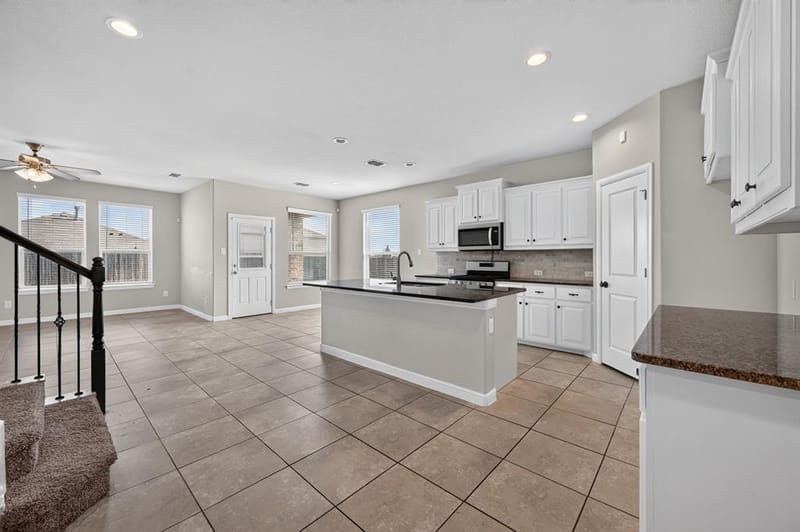 576 Pendennis Drive, Saginaw TX 76131 - Photo 2