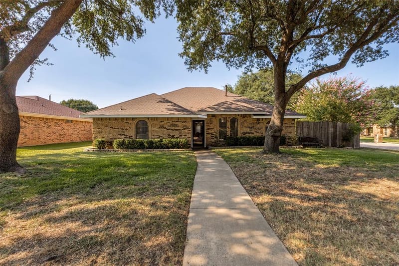841 Broadmoor Drive, Mesquite TX 75149