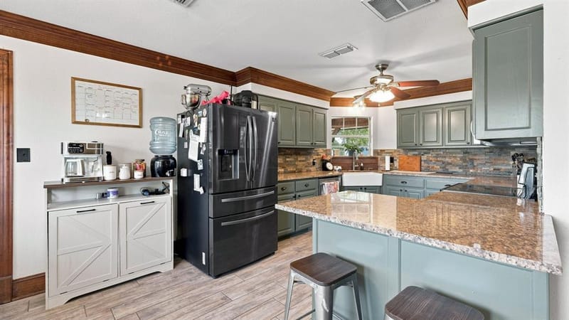 1870 Ross Lane, Springtown TX 76082 - Photo 11
