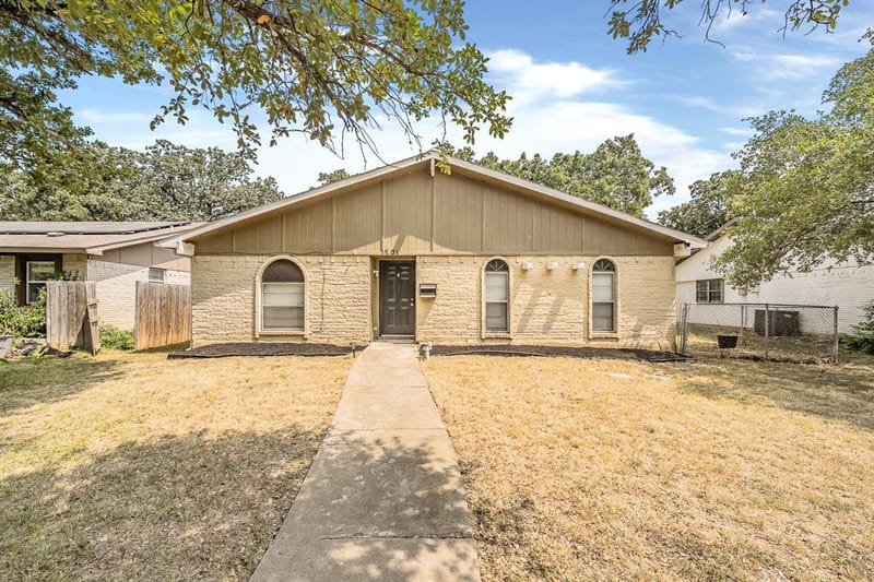 1201 Kingston Drive, Lewisville TX 75067