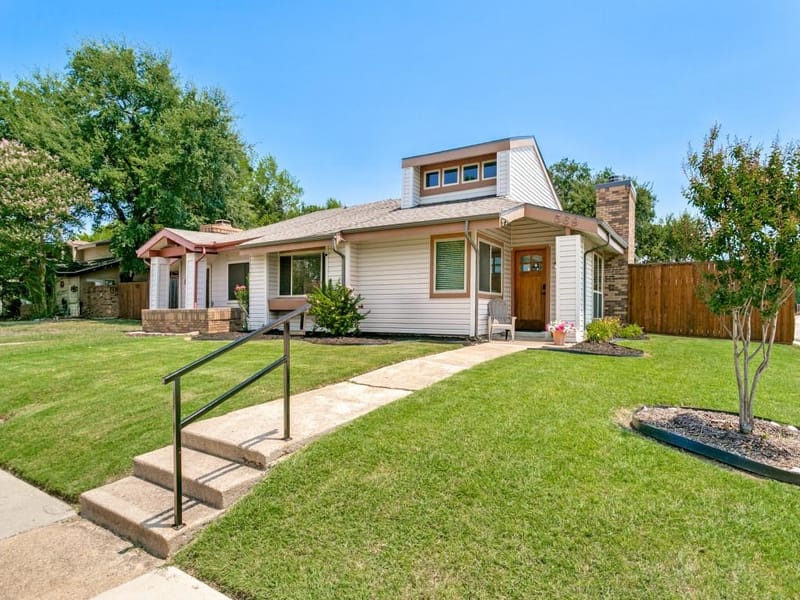 569 Hunters Glen Street, Lewisville TX 75067