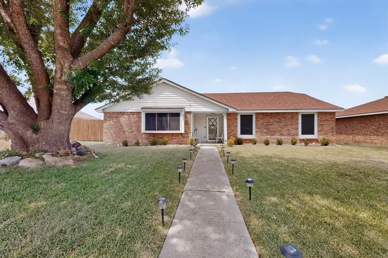 3932 Farrington Street, Mesquite TX 75150 - Photo 2