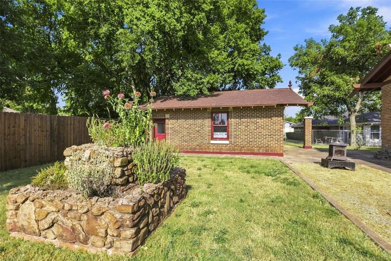 701 Pecan Street, Honey Grove TX 75446 - Photo 36