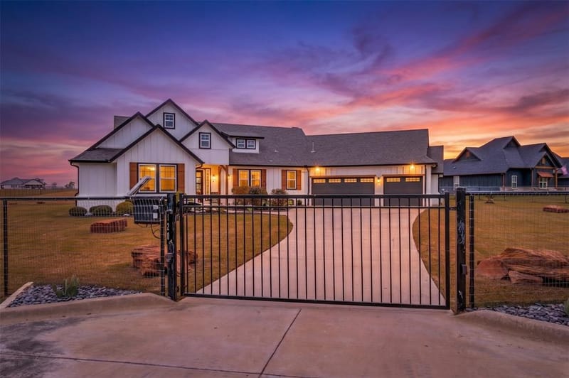 128 Chambers Creek Trail, Alvarado TX 76009 - Photo 2
