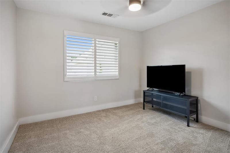 408 Silverton Drive, Irving TX 75063 - Photo 32