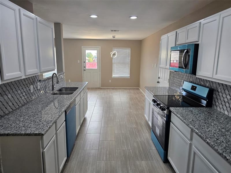 2210 Marvin Drive, Lancaster TX 75134 - Photo 5