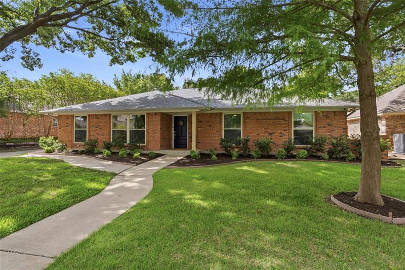 6409 Country Day Trail, Benbrook TX 76132