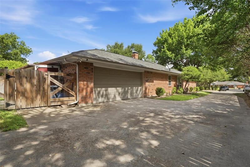 6409 Country Day Trail, Benbrook TX 76132 - Photo 30