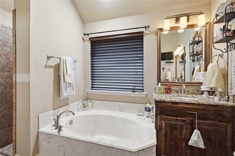 168 Whitetail Drive, Willow Park TX 76008 - Photo 18