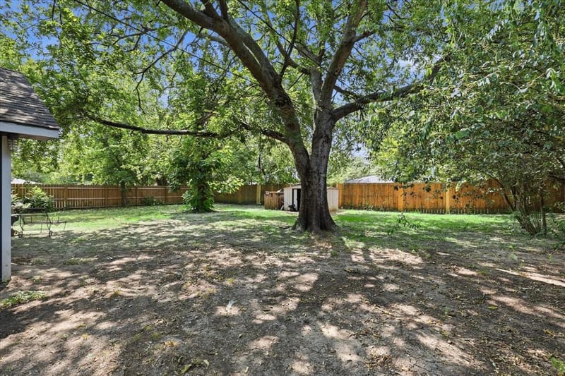 204 Jackilu Street, Sanger TX 76266 - Photo 28