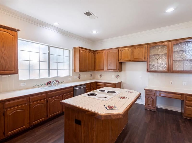 7645 Hove Court, Plano TX 75025 - Photo 11
