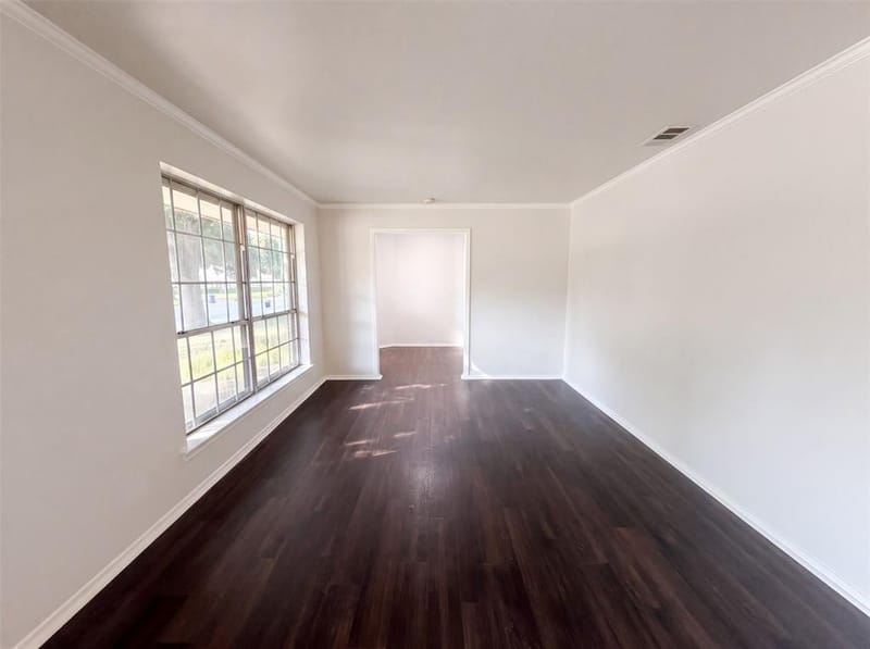 821 Glen Oaks Boulevard, Dallas TX 75232 - Photo 9