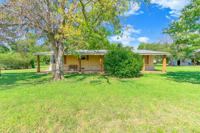 409 S Main, Covington TX 76636 - Photo 27